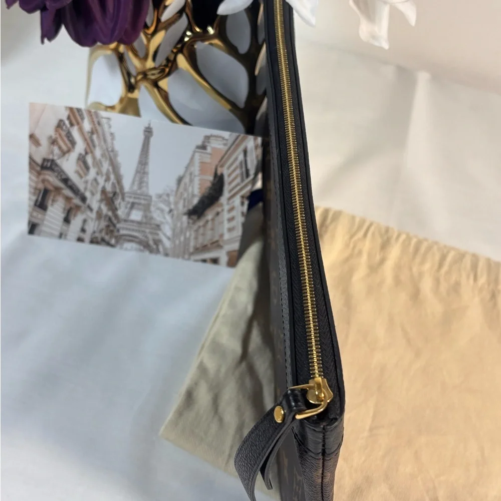 Beautiful Louis Vuitton Daily Pouch Monogram Noir - Picture 7 of 12
